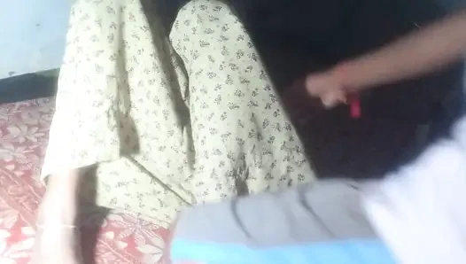 Jyo, partiye erken gidelim, ailemiz çoktan geldi.