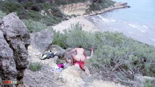 Charlotte de Castille ile ormanda porno koşusu