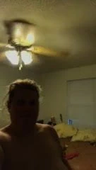 Bir anal arkadaşım tarafından bana gönderilen video soyunma ve gösteriş