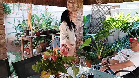 Komşu karımla verandada açık havada mastürbasyon