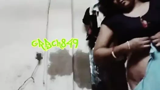 Bangla boudi selfmade saree şerit n mastürbasyon yapmak