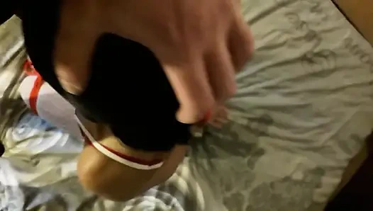 Bağlı ve Gözleri Bağlı MILF Bir Cinsel Bakış Açısı Alıyor