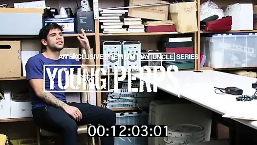 Iki sıcak kıçlı gençler bağımsızlık günü üvey baba ile kutlamak