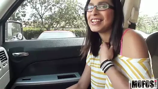 Toplar derin bakire eşek video oynadığı miya stone - mofos