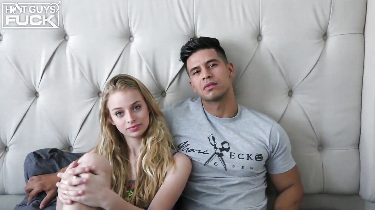 Mega latin model jock ilk Amerikalı sarışını sikiyor