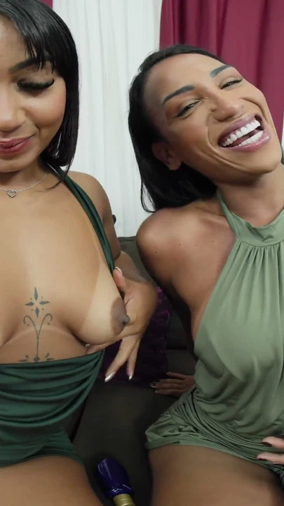 Tombul götlü latin hevesle trans anal istiyor