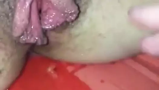 Sa grosse chatte gicle