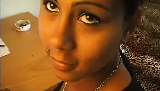 Güzel memeli esmer alexandra'nın muhteşem cinsel performansı