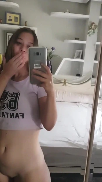 Ключевой момент из "Латина Culona возбужденная и мокрая"