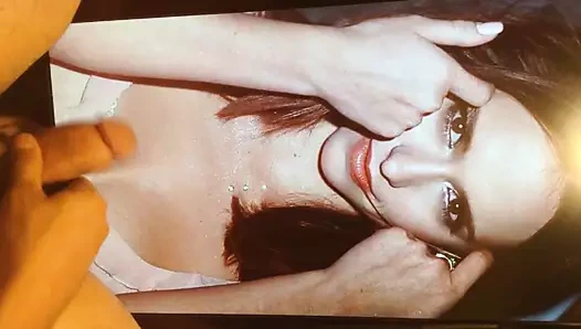 Jennifer love hewitt boşalma anısına