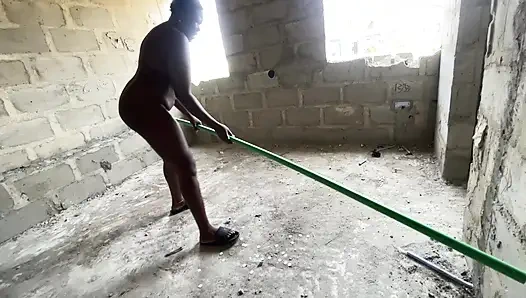 Erkek arkadaşım bana para ödemeden önce benden çalışmamı istiyor