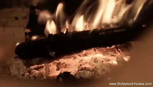 Aşkın yasak Hint ritüeli baştan çıkarmayı ortaya çıkardı