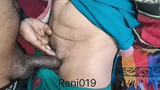 Desi hauswaif Rani bhabhi ki chudayi devar ne bhabhi ko ghodi bana ke choda