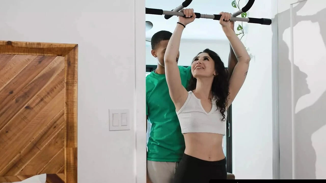 MODERN-DAY SINS - उत्तेजित liz jordan और परिचित रॉकेट शक्तियां उनके भाप से भरे प्रलोभन को देती हैं