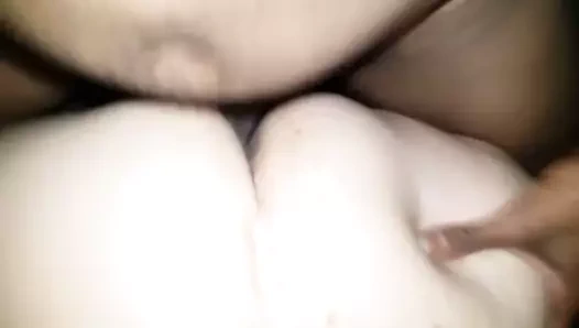 Poposunun sallanmasını izlemeyi seviyorum