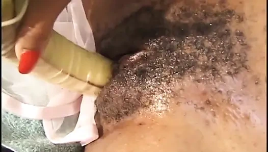 Kıllı klasik siyah amcık muz ağzına amına sokuyor