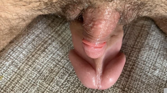 Trans penisimi seks paketleyicime sürtünüyorum