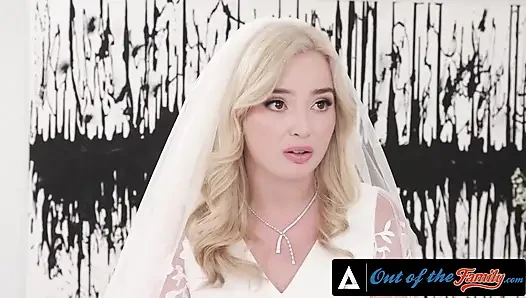 Ailenin dışında - gelin Lexi Lore düğün gününde damat tarafından seks salıncakta sikiliyor