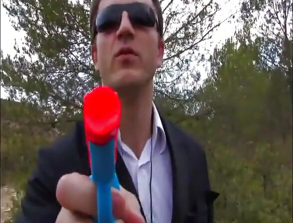 Piknikte iki arkadaş göt deliklerini siktiriyor
