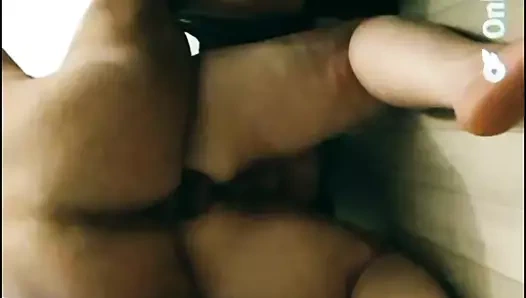 Sevgiye ihtiyacı olan Fransız iri güzel kadın yatak odasında sikiliyor!