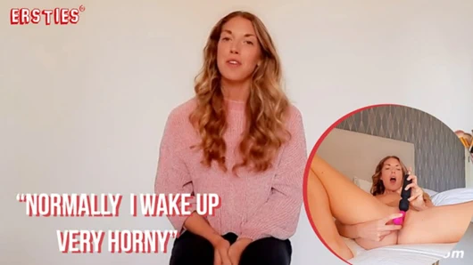 Ersties - yalnız kız bir oyuncakla mastürbasyon yapıyor