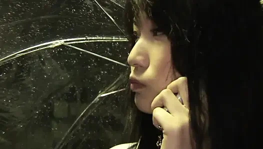 Çok güzel Japon genç kız iki sert sikişirken inliyor