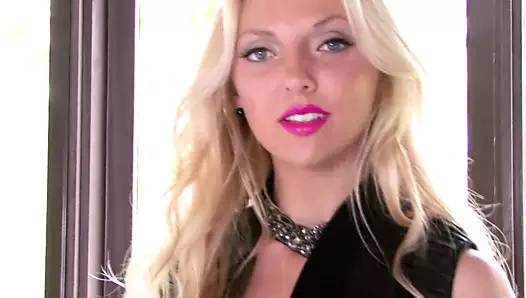 Sarışın kadın 21