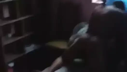 Doi idioti bruscheaza veya pizza