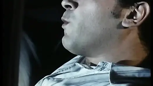 İtalyan nostaljik porno: Cicciolina unutulmaz bir sakso çekiyor