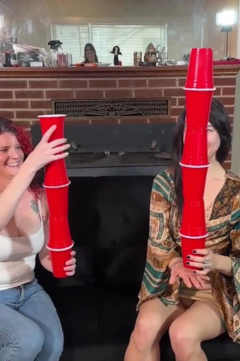 Ayakta kalan son Striptiz Kupası Mücadelesi oyuncusu kim olacak