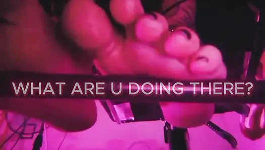 Bakış açısı insan mobilyası: müziğimin tadını çıkarırken kıpırdama İtalyan tanrıçan