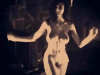 Lillian Parker 'atlama jack flash' için dans ediyor