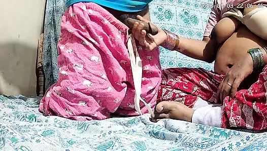 Rus anne ve baba yatak odasında seks yapıyor 39655