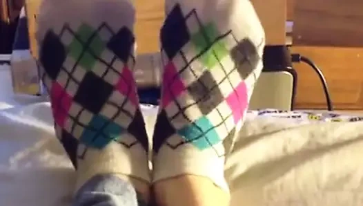 Şirin ayak bileği çoraplarının çıkarılması