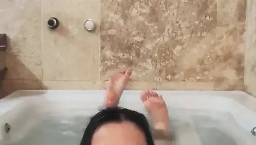 – Gel benimle banyo yap