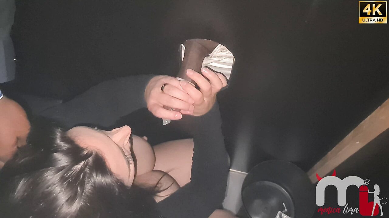 Cuck filma a esposa em Gloryhole