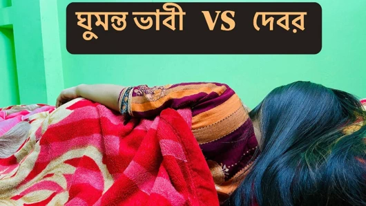 Üvey erkek kardeş seksi üvey kız kardeşini sert sikiyor