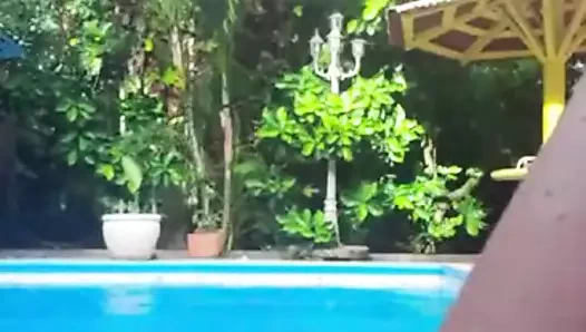 Yüzme havuzu ayakları