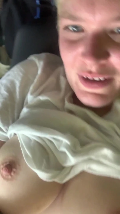 Сногсшибательный момент из "Мастурбации в машине".