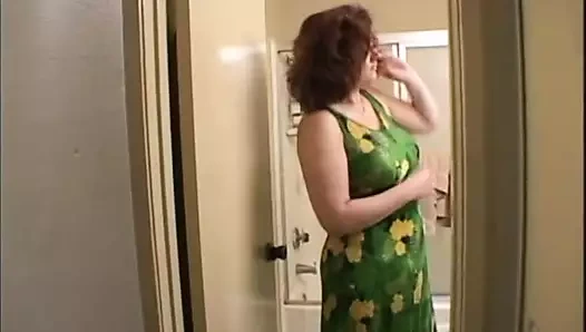 Kıvrımlı büyükanne iyi berbat!