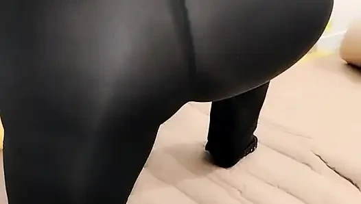 Külotsuz şeffaf taytlı üvey anne.
