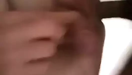 Egw gamaw ton pousti