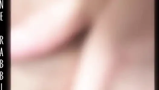 Tanrıça sıkı amına 12 inçlik şişman dildo alıyor