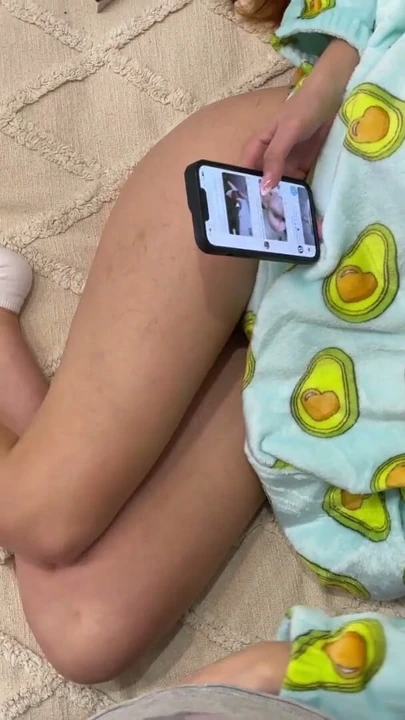 Ms Avocado ve Mr Shorts, evde pijamayla sıcak sarışın aldatan karının yaramazlıkları | Bölüm 1