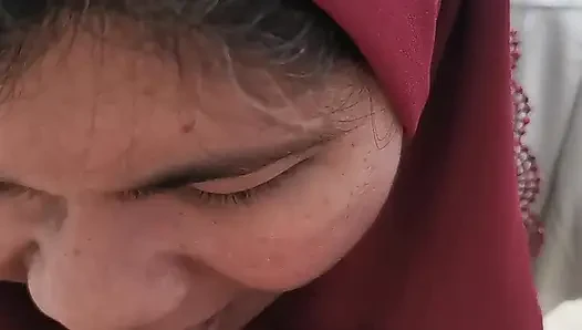 Üvey kız kardeş üvey erkek kardeşine 31 çekmesi için kandırıldı.