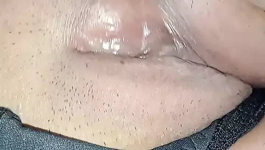 Yeni viral pinay parmaklanıyor ve sikiliyor