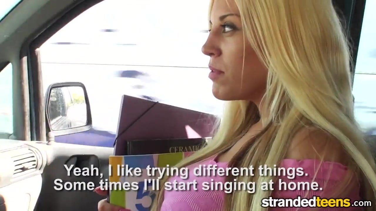 Strandedteens - genç bir ambulansın arkasından becerdin alır