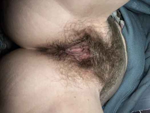 Üzerine çömeldiğimde şimdiye kadarki en iyi pov pozisyonunda doğrudan telefonuma işemek