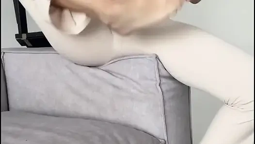 Seksi ateşli götlü yoga uzun bacaklar