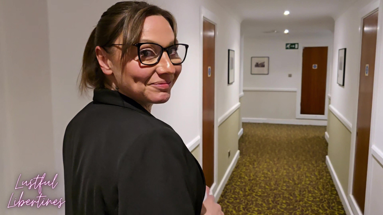 Cum hungry hotel manager seduced me as my wife showered